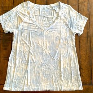 American Eagle Tee shirt, cloud like blue, flowy